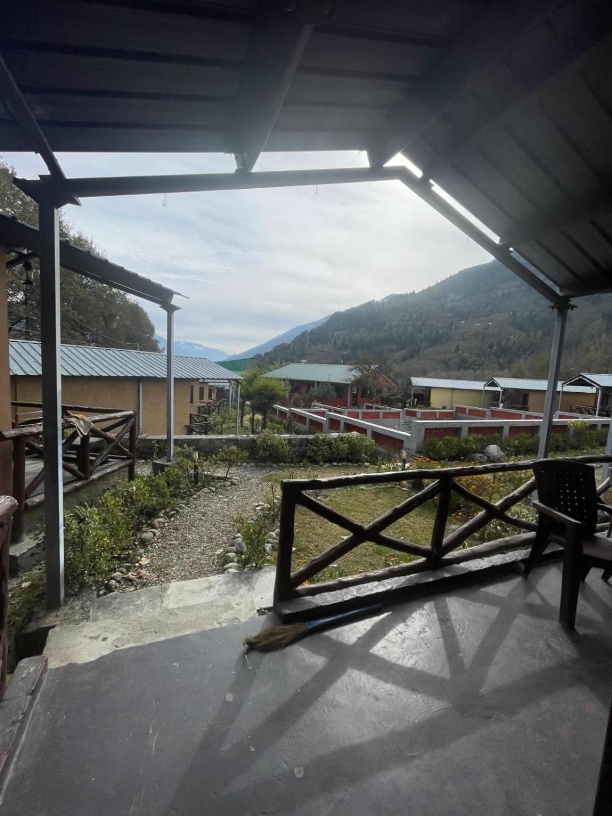 Flora Hills View Hotel Manali  Luaran gambar